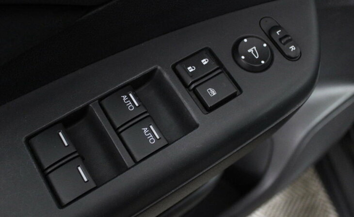 Honda CR-V - Фото 8