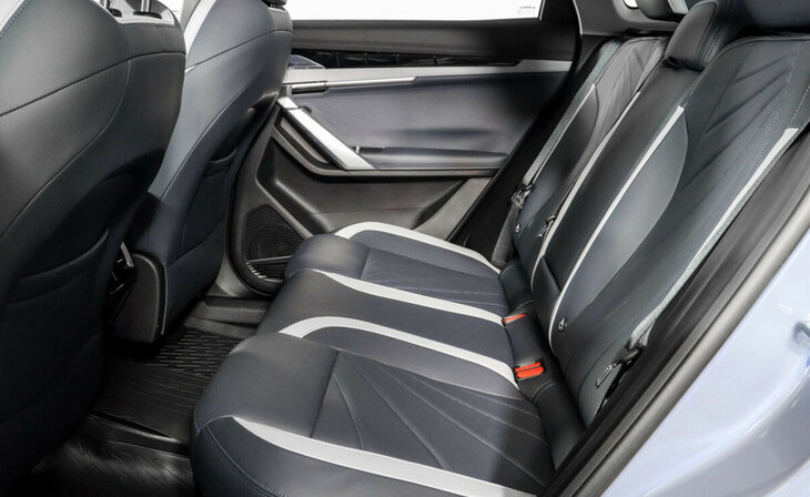 Geely Atlas - Фото 13