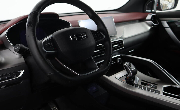 Geely Coolray - Фото 6