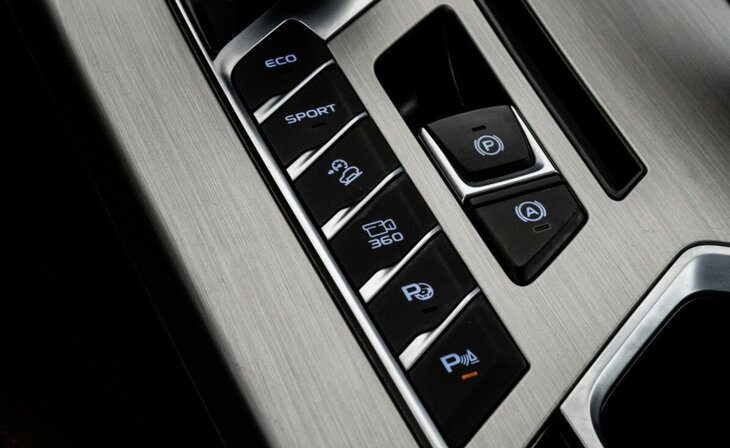 Geely Coolray - Фото 12