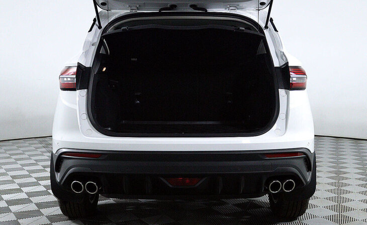 Geely Coolray - Фото 12