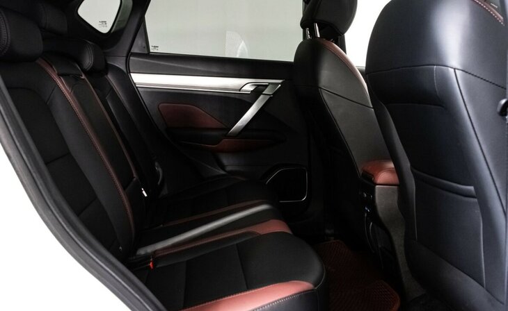 Geely Coolray - Фото 13