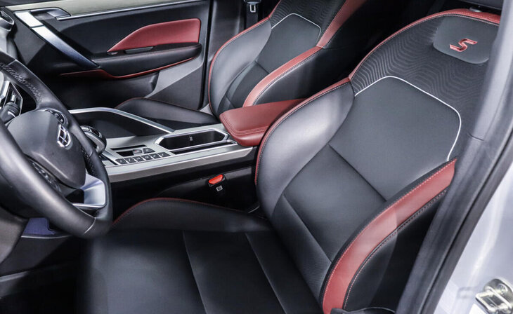 Geely Coolray - Фото 13