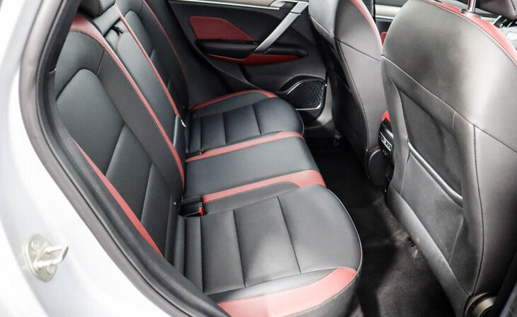 Geely Coolray - Фото 12