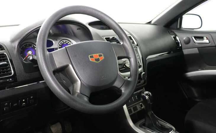 Geely Emgrand EC7 - Фото 6