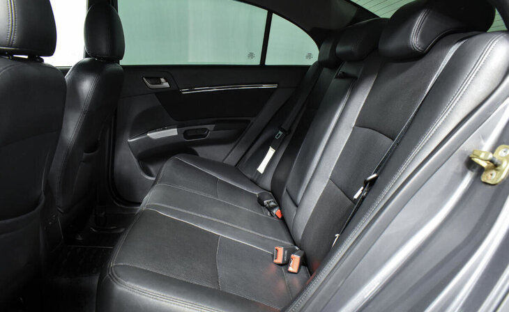 Geely Emgrand EC7 - Фото 9