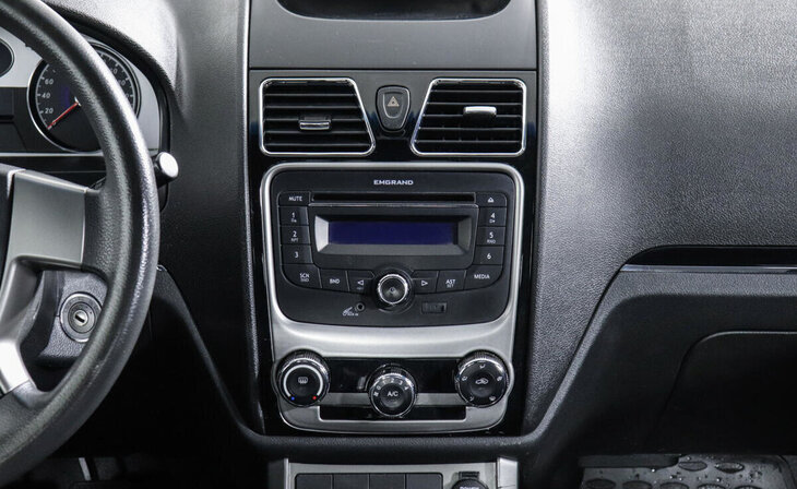 Geely Emgrand EC7 - Фото 7
