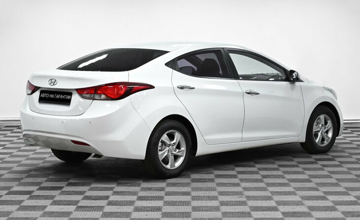 Hyundai Avante - Фото 2