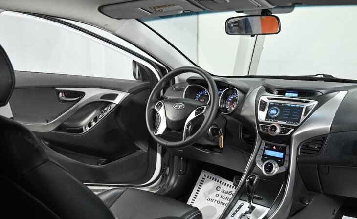 Hyundai Avante - Фото 3