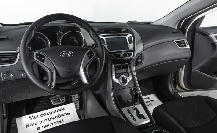 Hyundai Elantra - Фото 6