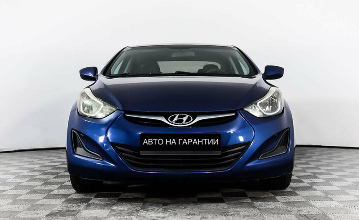 Hyundai Elantra - Фото 1