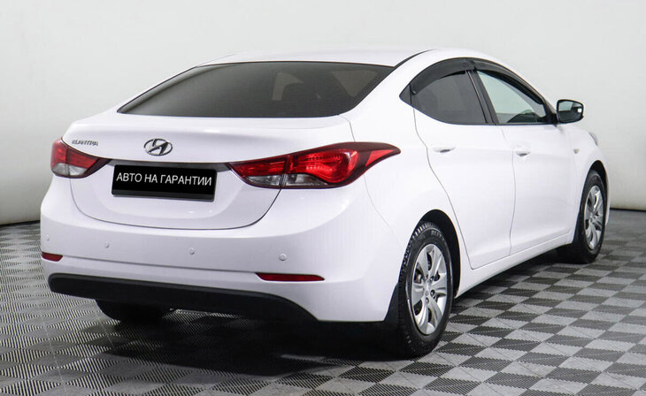 Hyundai Elantra - Фото 2