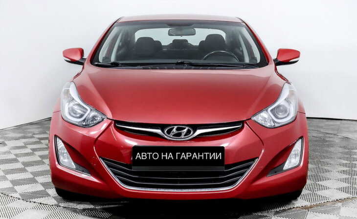 Hyundai Elantra - Фото 1