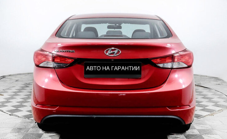 Hyundai Elantra - Фото 3