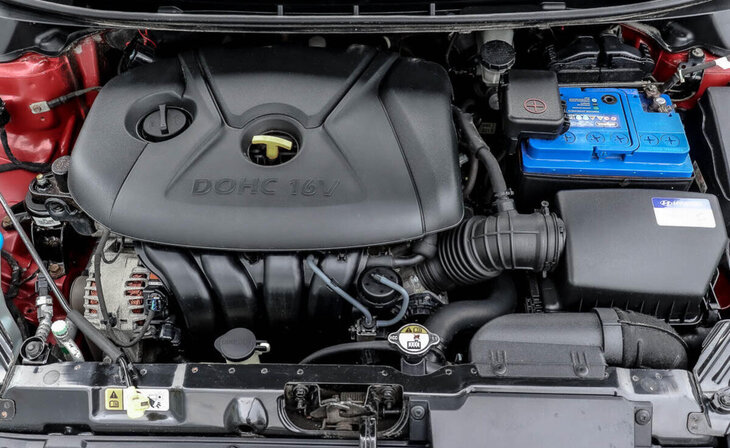 Hyundai Elantra - Фото 4