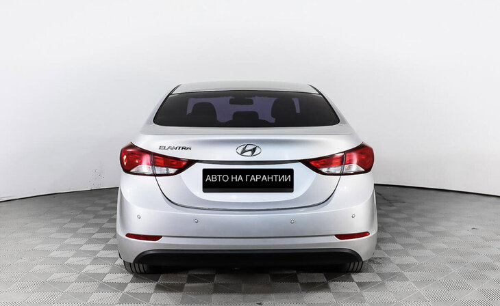 Hyundai Elantra - Фото 3