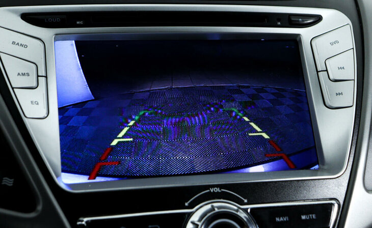 Hyundai Elantra - Фото 11