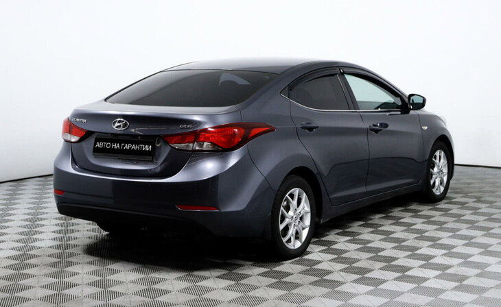 Hyundai Elantra - Фото 4