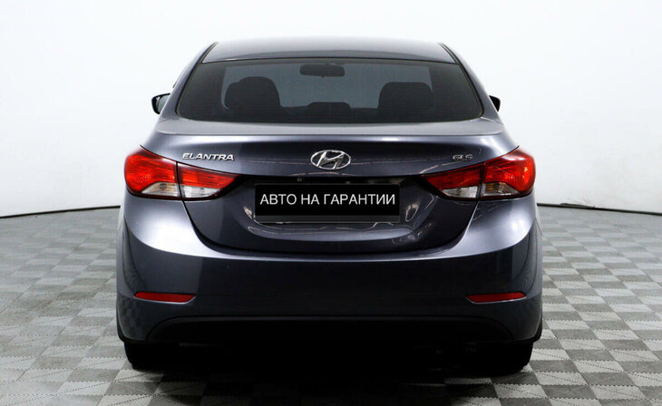 Hyundai Elantra - Фото 5