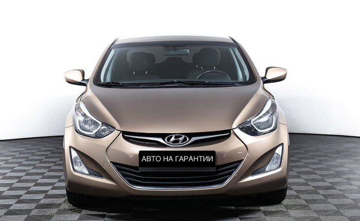 Hyundai Elantra - Фото 1