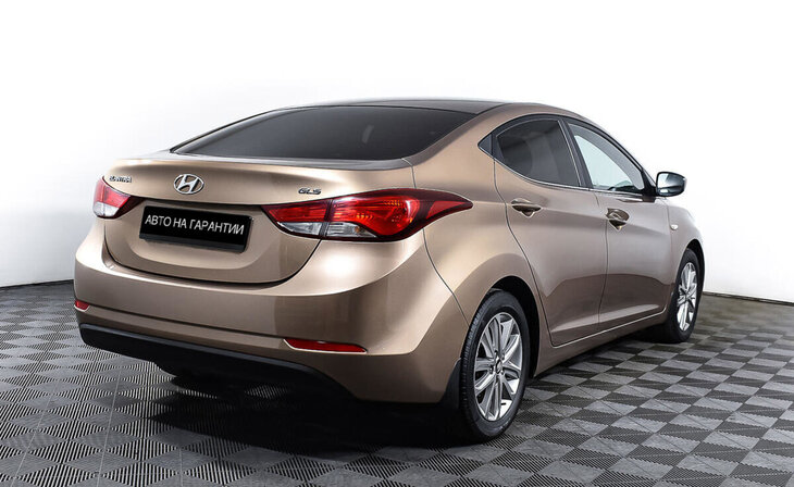 Hyundai Elantra - Фото 4