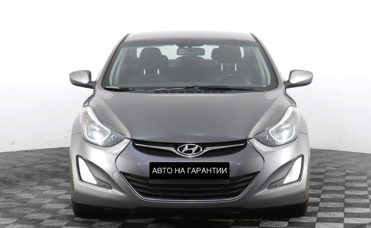 Hyundai Elantra - Фото 1