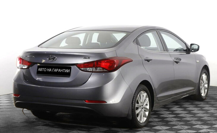 Hyundai Elantra - Фото 2