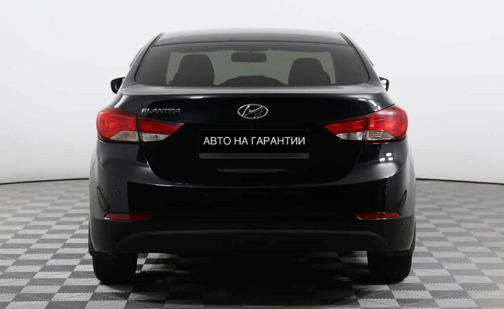 Hyundai Elantra - Фото 3