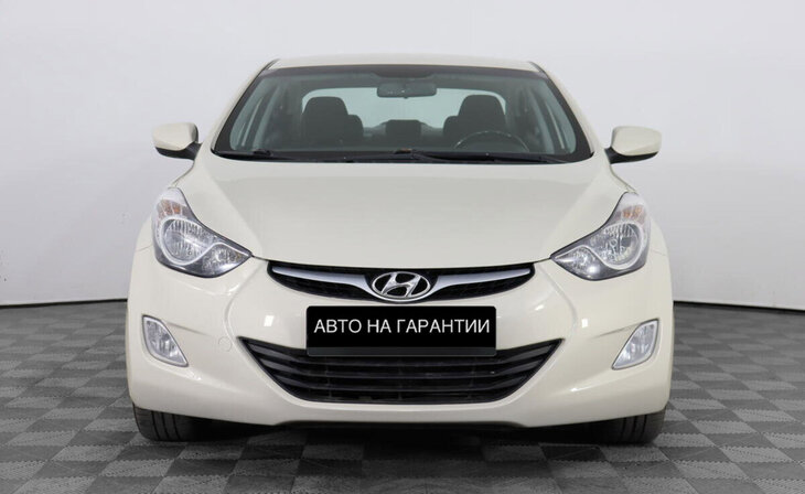 Hyundai Elantra - Фото 1