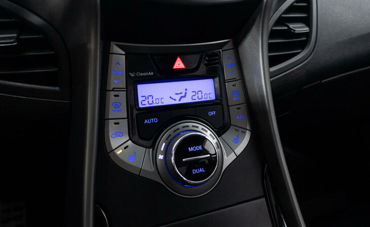 Hyundai Elantra - Фото 8