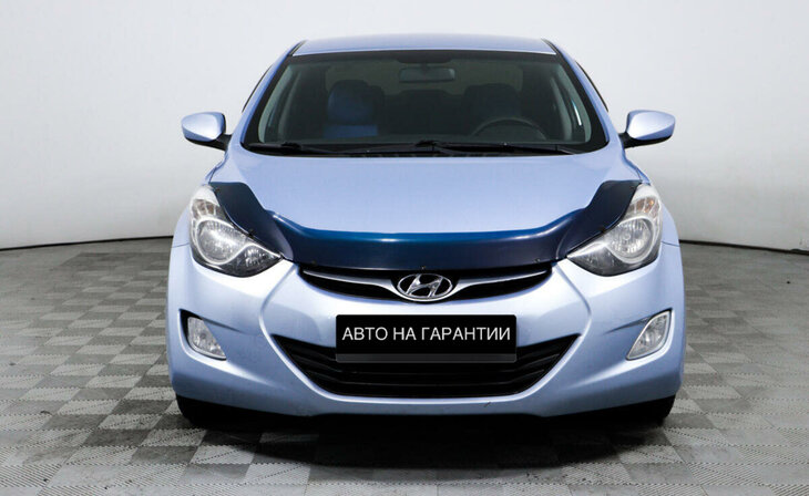 Hyundai Elantra - Фото 1