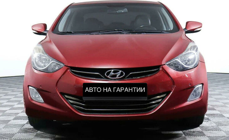 Hyundai Elantra - Фото 1