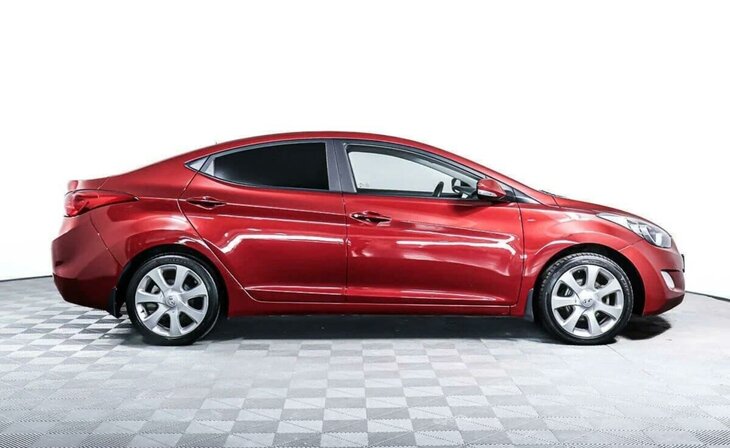 Hyundai Elantra - Фото 3