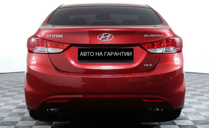 Hyundai Elantra - Фото 5