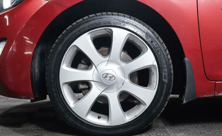 Hyundai Elantra - Фото 7