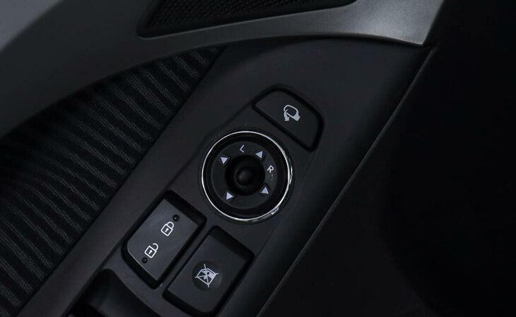 Hyundai Elantra - Фото 14