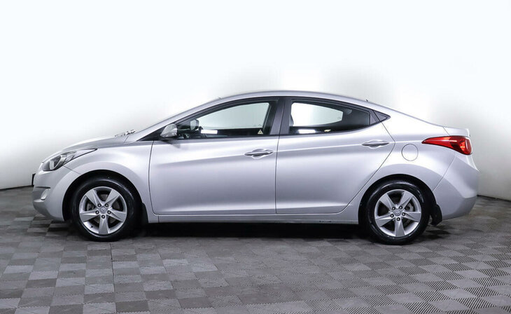 Hyundai Elantra - Фото 2
