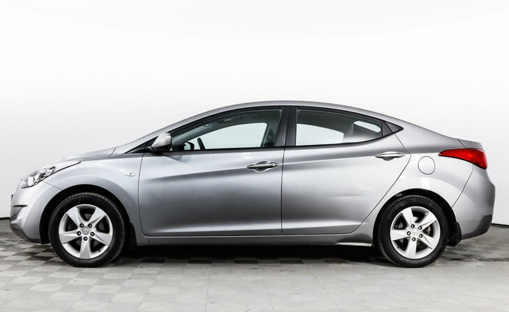 Hyundai Elantra - Фото 2