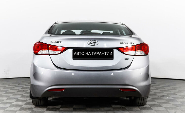 Hyundai Elantra - Фото 5