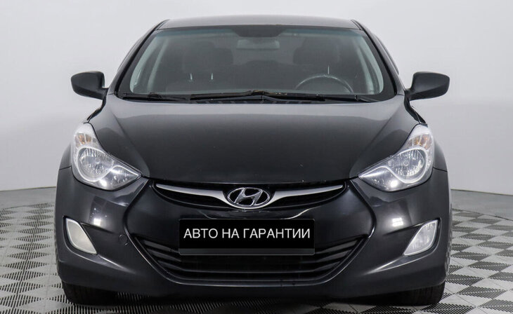 Hyundai Elantra - Фото 1