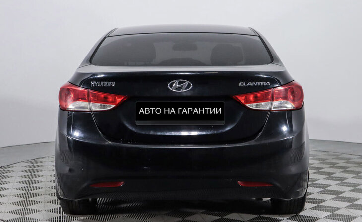 Hyundai Elantra - Фото 5