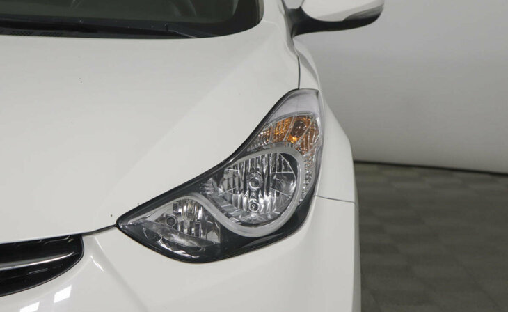 Hyundai Elantra - Фото 4