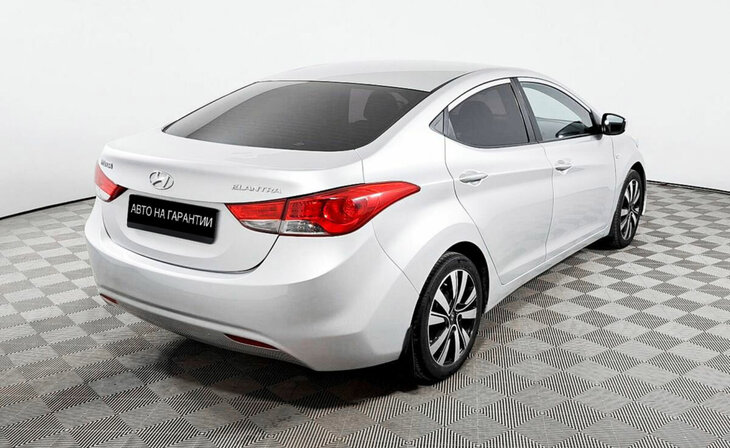Hyundai Elantra - Фото 2