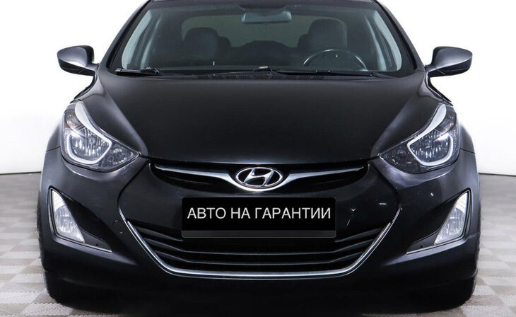 Hyundai Elantra - Фото 1