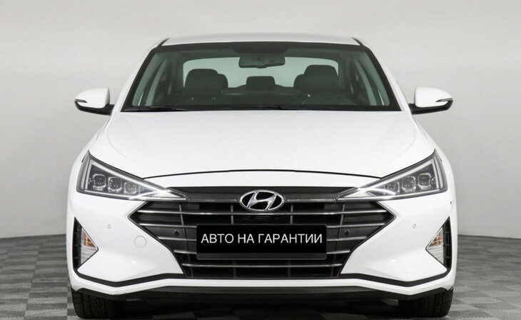 Hyundai Elantra - Фото 1