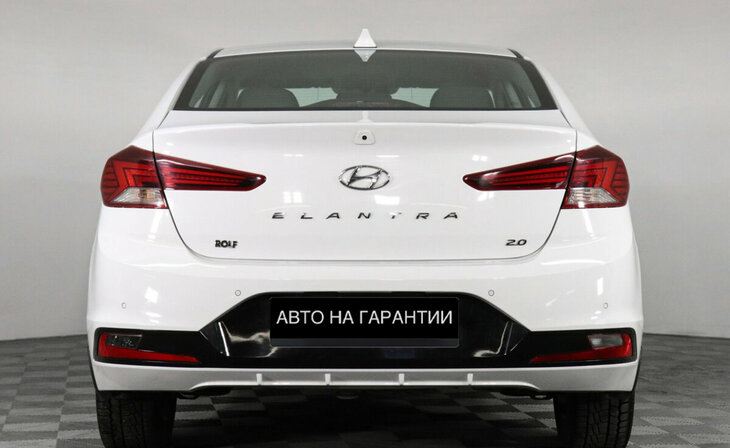 Hyundai Elantra - Фото 3