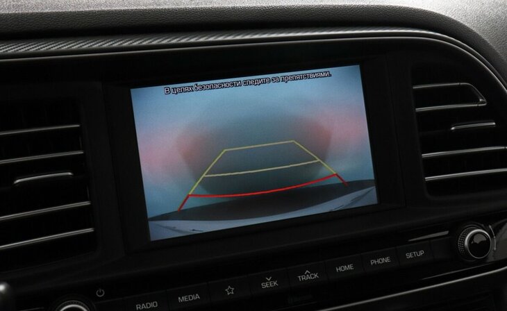 Hyundai Elantra - Фото 7