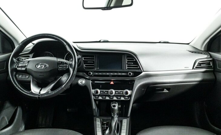 Hyundai Elantra - Фото 9