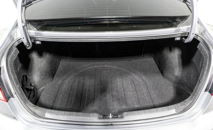 Hyundai Elantra - Фото 21