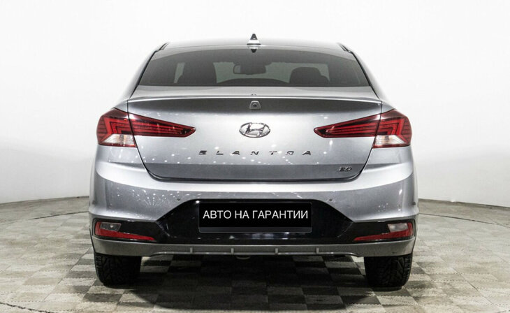 Hyundai Elantra - Фото 5